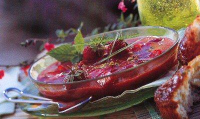 Gaspacho de fraises et tomates au pineau