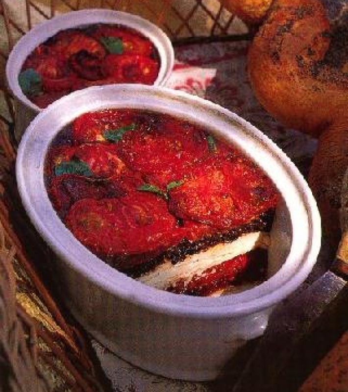 Terrine de tomates confites, mozzarella et olives noires