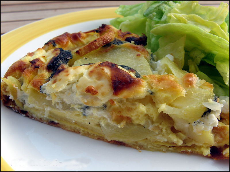 Clafoutis de pommes de terre au chèvre cendré