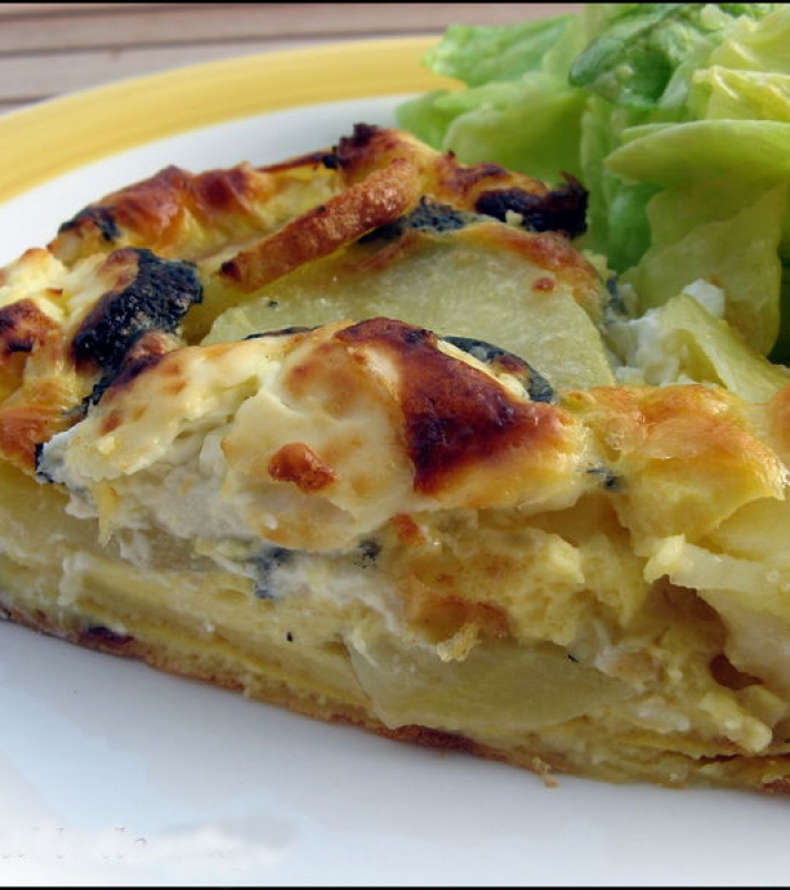 Clafoutis de pommes de terre au chèvre cendré