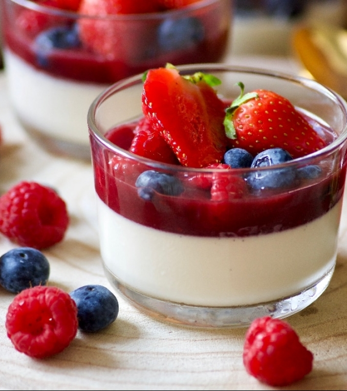Panna Cotta au coulis de fruits rouges