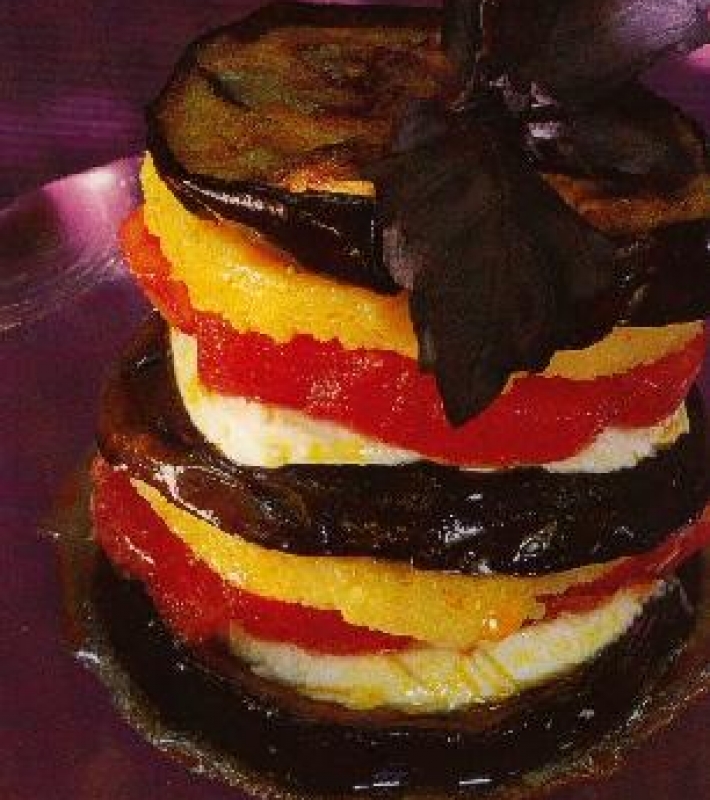 Bayaldi d'aubergines à la polenta et à la mozzarella