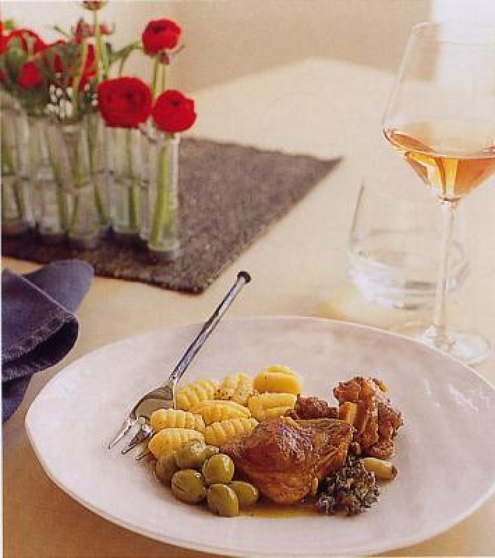Gigot d'agneau aux olives et aux gnocchi
