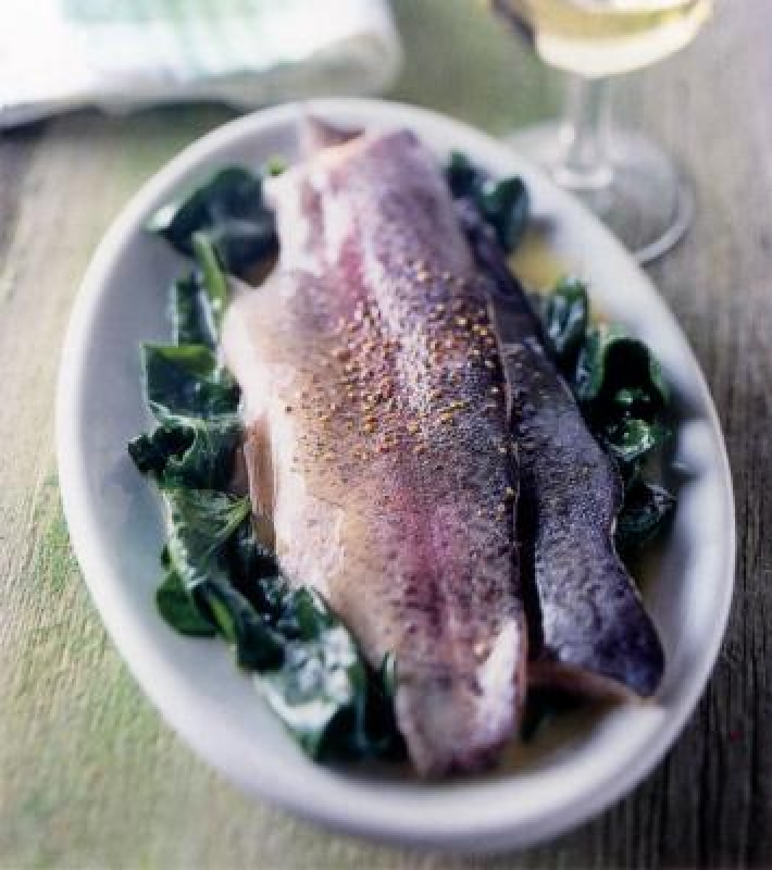 Filets de truite aux épinards et beurre de gentiane