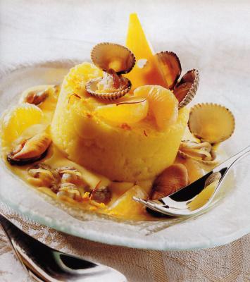 Coques, moules et purée de pommes de terre au safran et à la mandarine