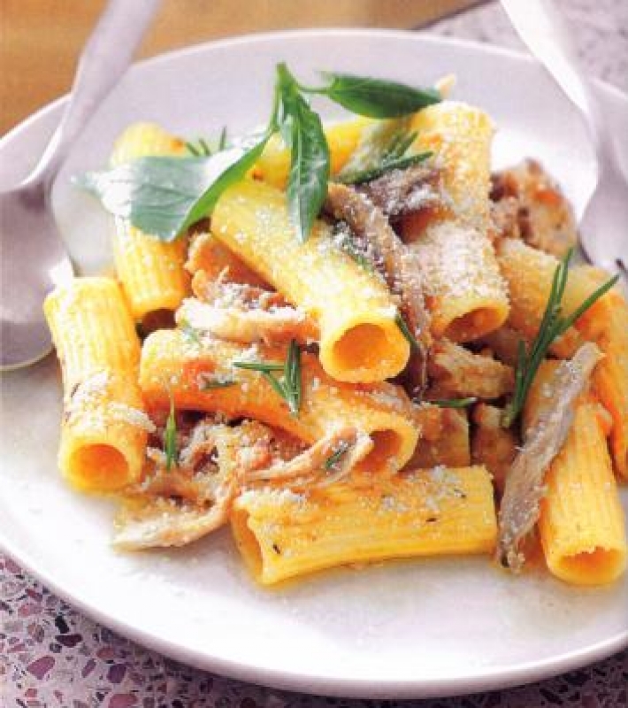 Ragoût de lapin, rigatoni au romarin