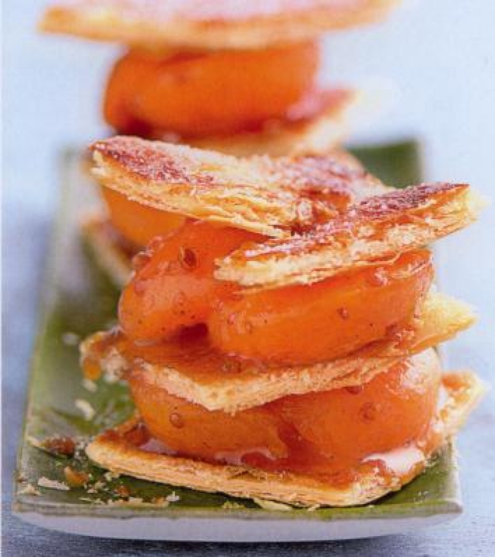 Feuilleté aux abricots caramélisés à la coriandre
