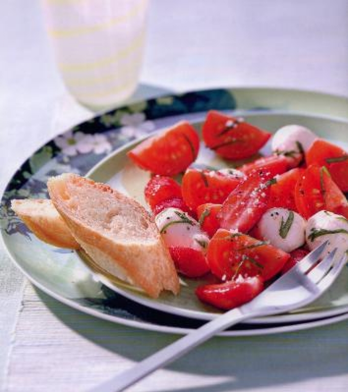 Salade tomates-Fraises-Mozzarella
