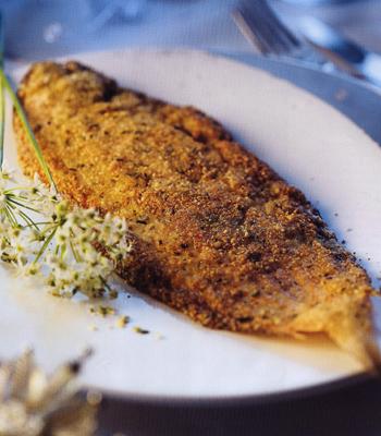 Soles aux noisettes et au romarin