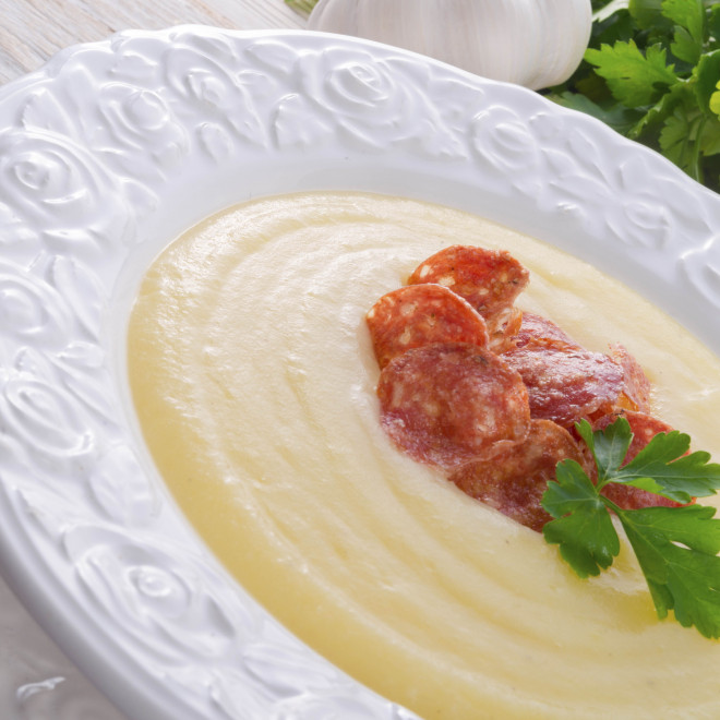 Velouté de châtaignes au chorizo grillé