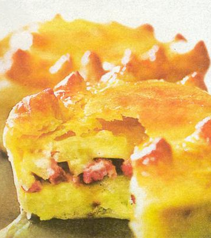 Tourtes aux pommes de terre, lardons et reblochon