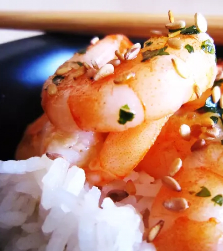 Crevettes sautées ail et curry
