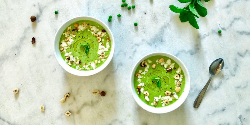 Velouté de petits pois à la menthe