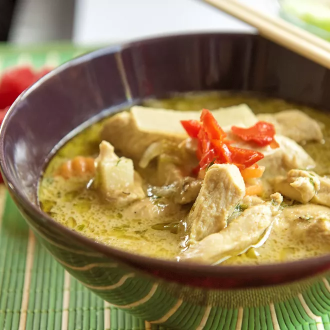 Emincés de poulet au lait de coco
