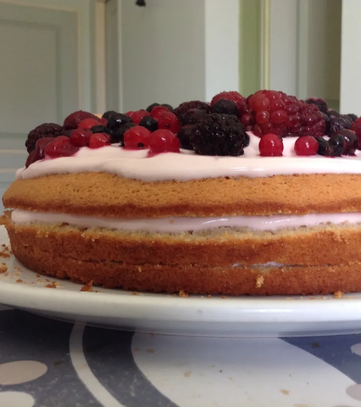 Génoise sans gluten aux fruits rouges